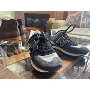 New balance 574 grey black comfort casual tennis shoes size 6.5 women’s